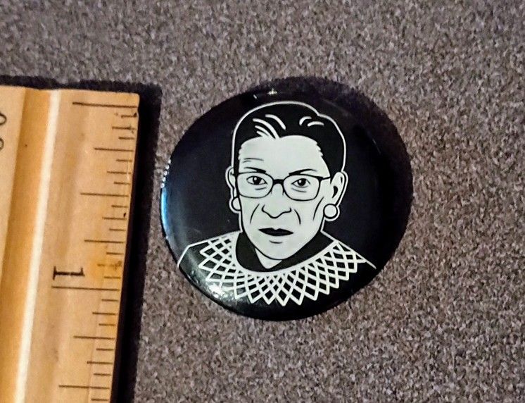 Supreme Court Justice Judge Ruth Bader Ginsburg Vintage Collectible Button Pinback Lapel Pin A-1
