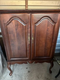 Queen Ann Entertainment Center/small wardrobe