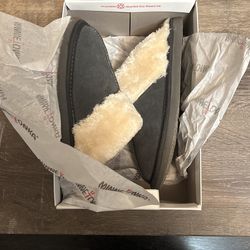 Brand New Minnetonka Suede Women’s Slippers - Size 9 $35