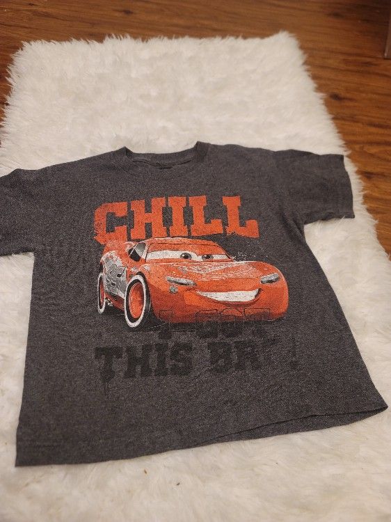 HUGE SALE 🔥🔥🔥🔥 Cars movie kids size 7 t shirt