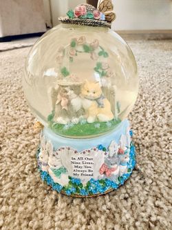 Marjorie Sarnat “In the Garden” Musical Water Globe / Snow Globe – Cats – Works