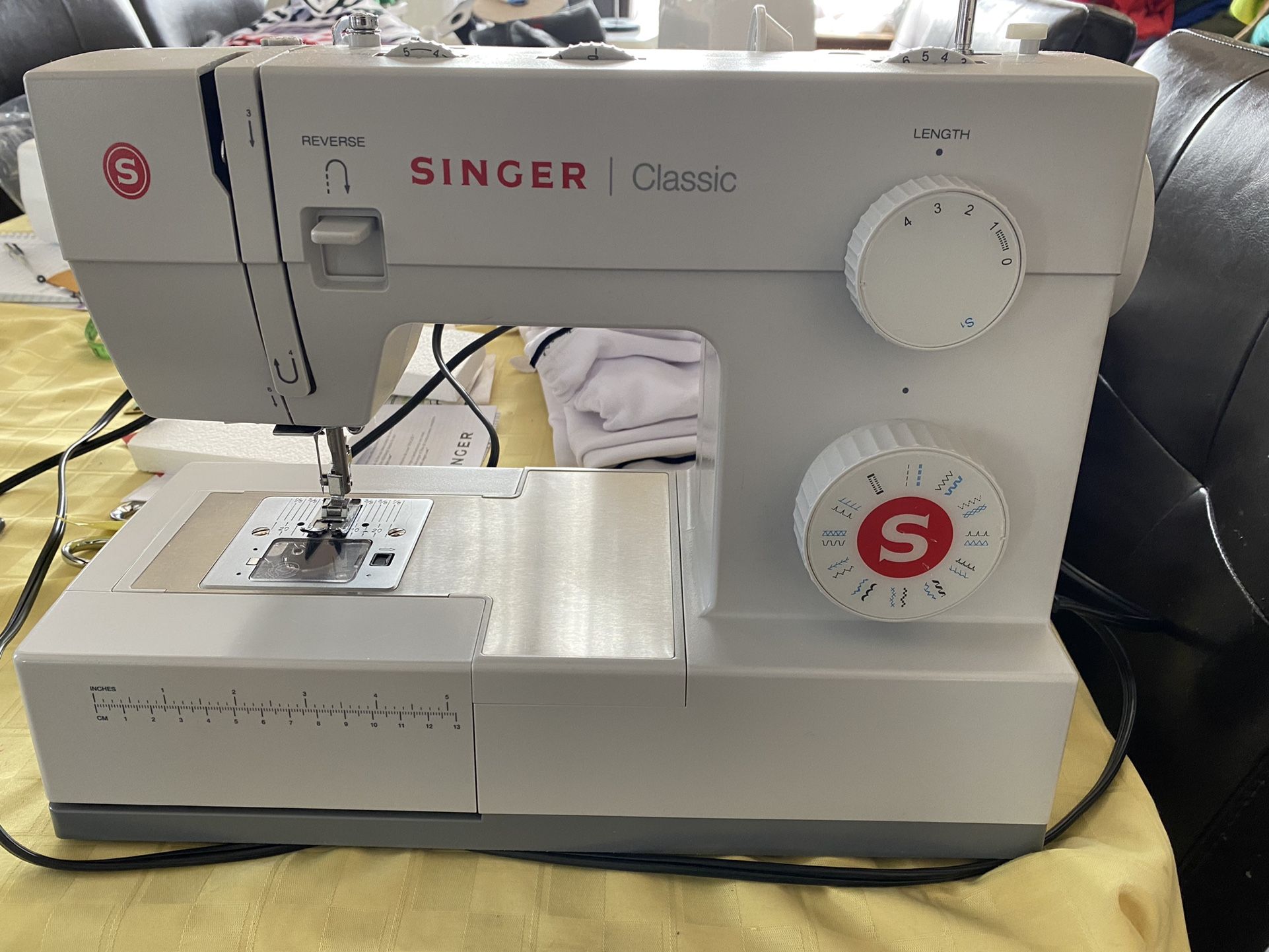 Singer Sewing Machine 