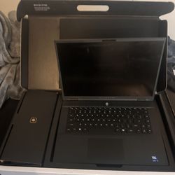 Alienware m16 R2 16" Ultra 9 185H 2.5GHz 32GB RAM 1TB NVIDIA GeForce RTX 4070