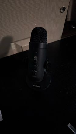 Microphone and akai mpd