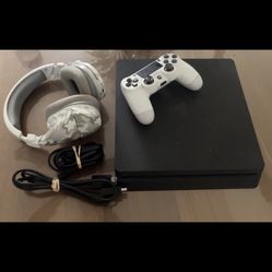PS4 Slim Complete With All Wires, Controller And Headset