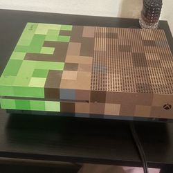 Limited edition Minecraft Xbox one