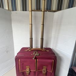 Hartmann Wheeled Carryon Luggage Briefcase Nylon & Leather Trim Spinner. Pre owned in good condition with cosmetic blemishes associated with normal us