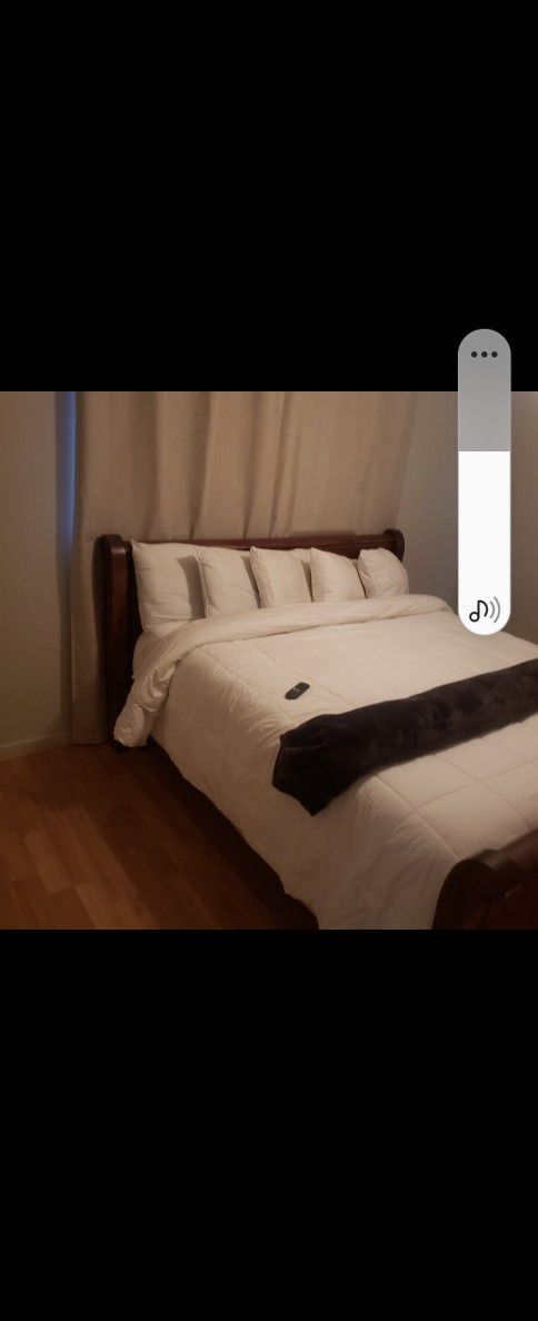 King Size Headboard, Footboard, and Metal Frame
