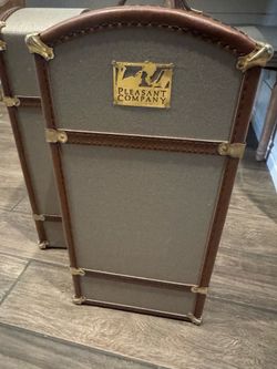Pleasant Company American Girl Doll Trunk Wardrobe