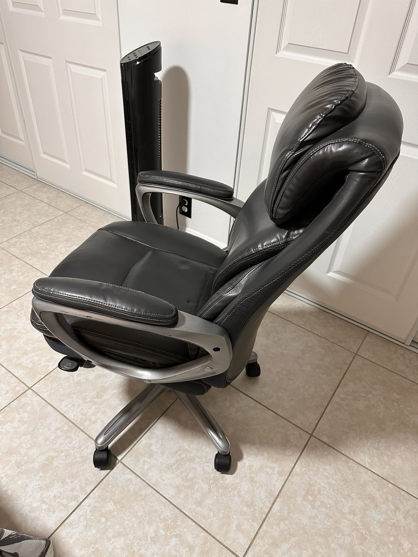 Serta Office Chair for Sale in Pembroke Pines, FL OfferUp