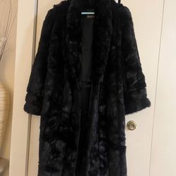 Monetery Fashion Made In USA Full Length Black Faux Fur Coat Size 1X Pick Up In Gaithersburg Md20877