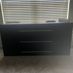 Dresser W/ Mirror + 2 Night Stands 