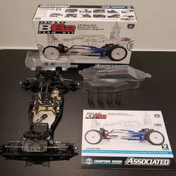BRAND NEW! Team Associated B6.2 - 2 New Complete Tire Sets