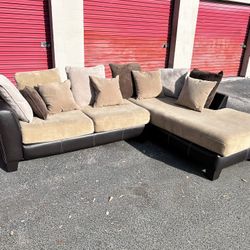 Comfy Nice Sectional Couch 🔥