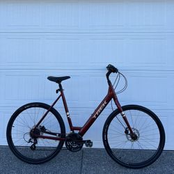 Trek Verve 2 Disc Lowstep Hybrid Bike – XL (22.5” / 60cm) – Step-Thru Frame Women’s bicycle