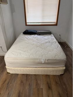 Full size bed