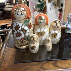 Russian Nesting Dolls