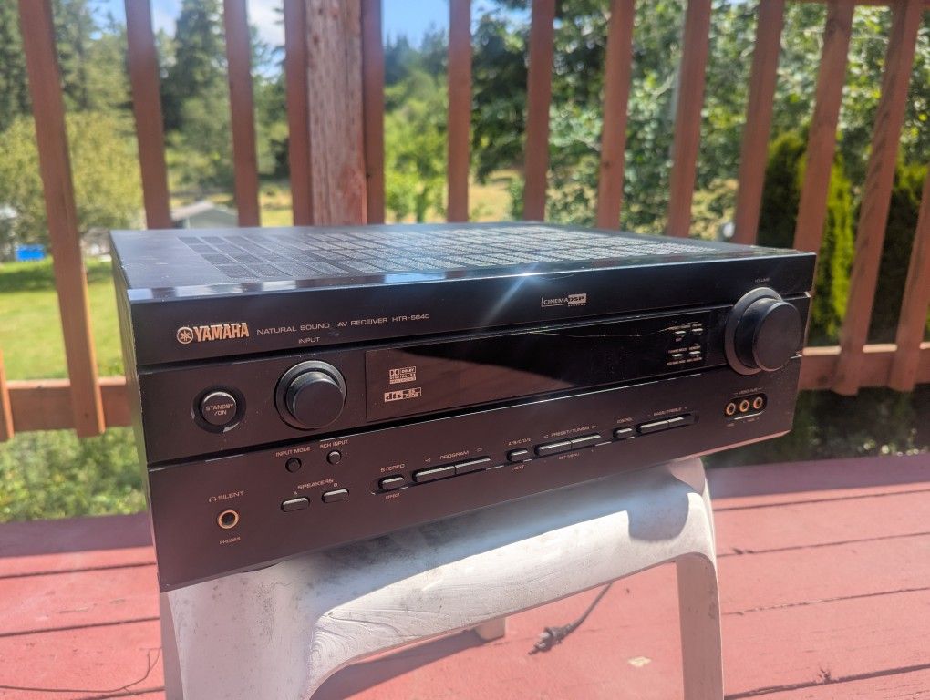 Yamaha HTR-5640