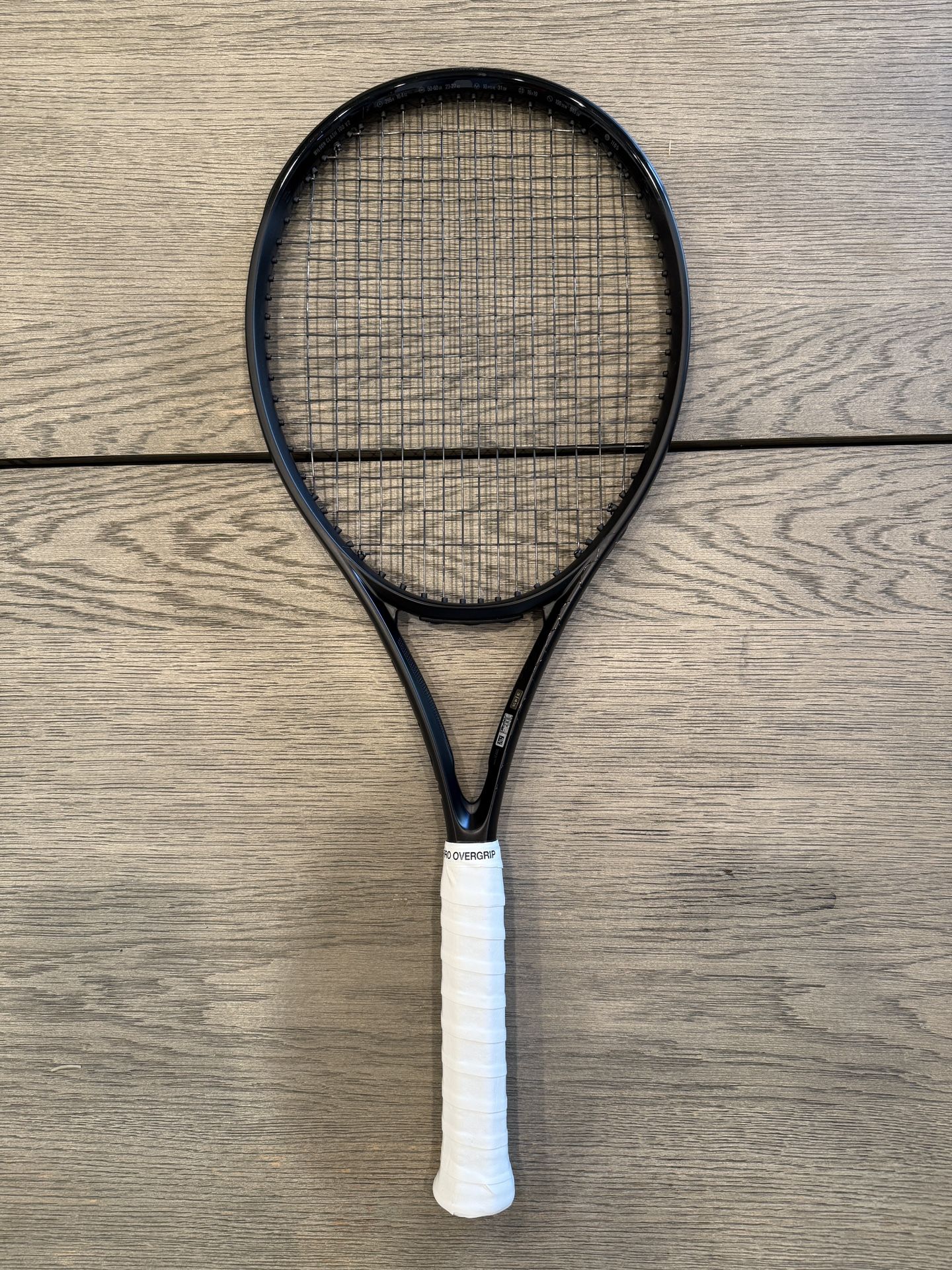 Wilson Clash 100 V2 Tennis Racket