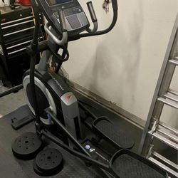 Pro-Form elliptical Carbon E7