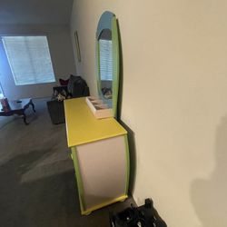 Kids Dresser With Mirror 