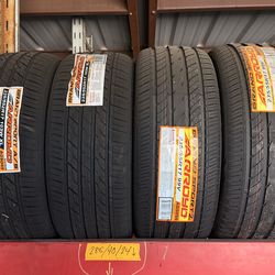 235/55R17 Arroyo Grand Sport A/S Tires – All Season
