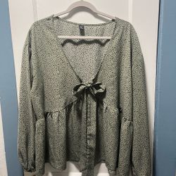 Green/Black polka dot Blouse Sz 2X