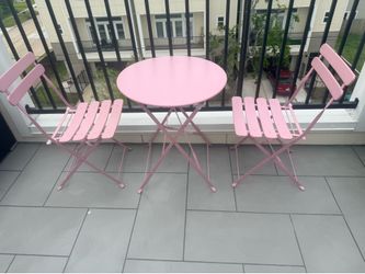 3 Pink bistro sets