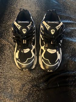 balenciaga runners