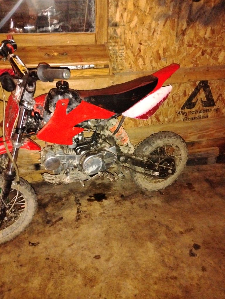 Pit bike