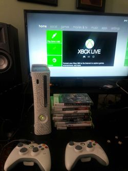 Xbox 360 2 controllers 10 games