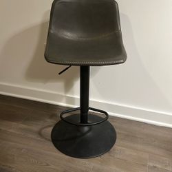 Barstool (2 of them)