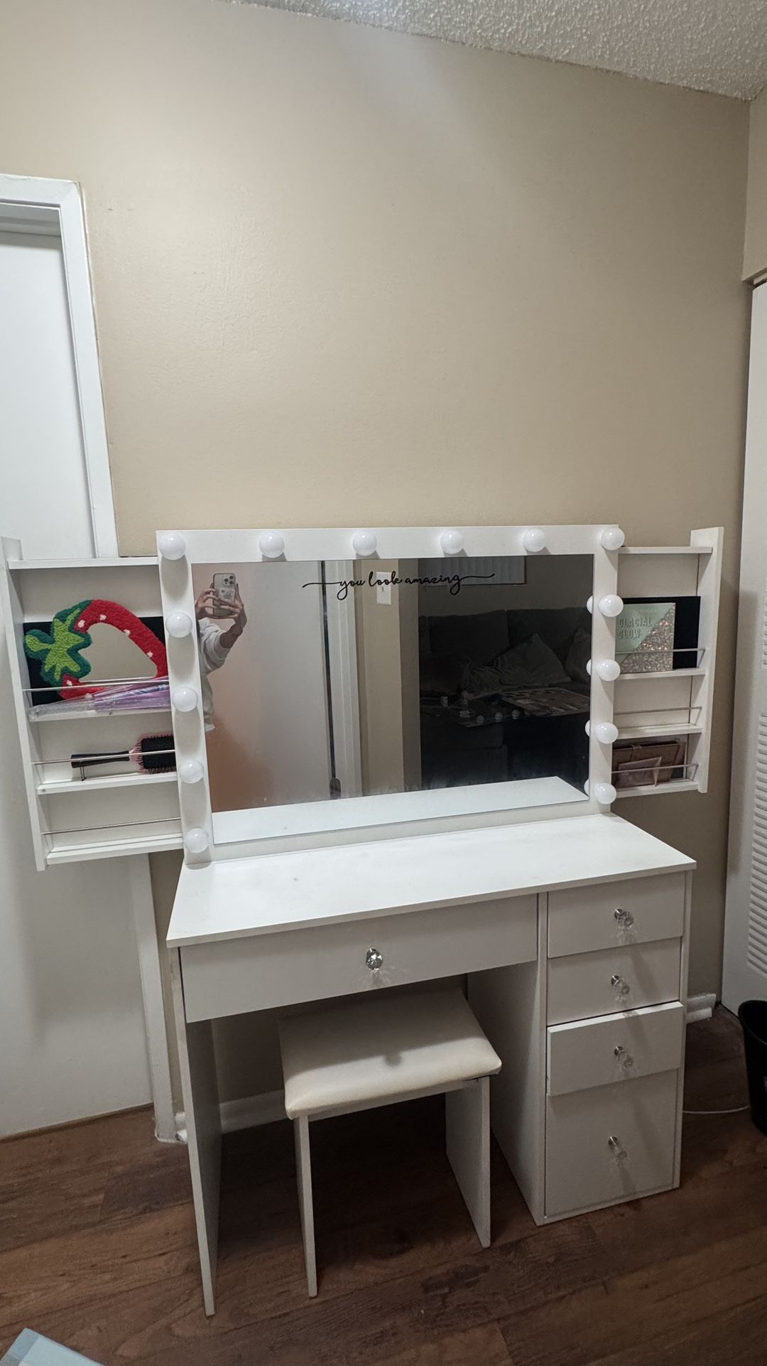 VANITY PRINCESS Vanity Desk with Lighted Mirror and Switches