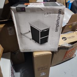 8 Gallon Pull Out Can