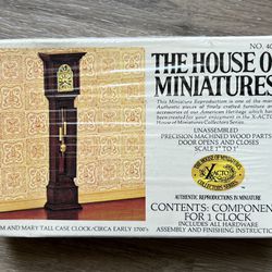 The House of Miniatures William and Mary Tall Case Clock 40018 Vtg 