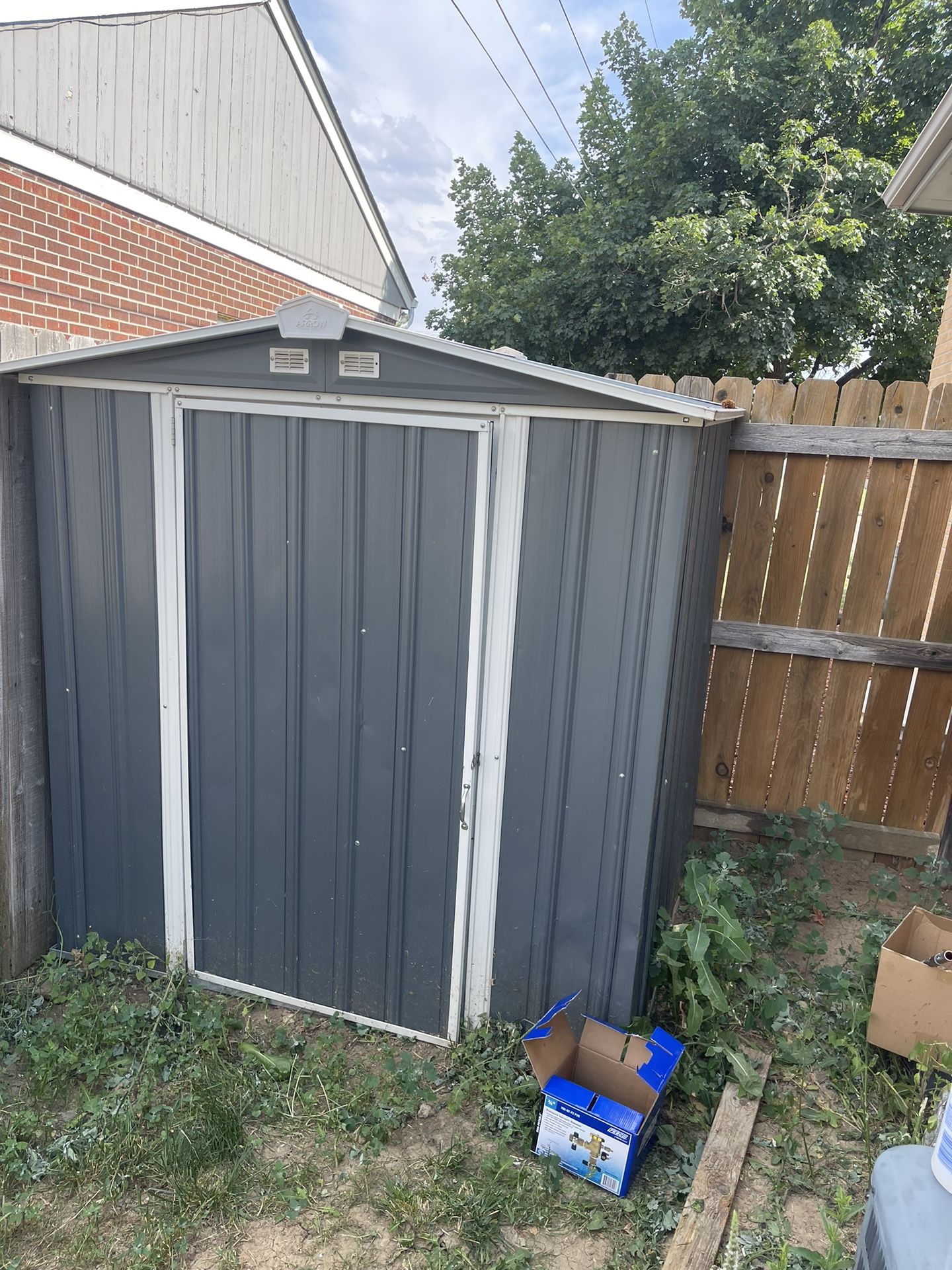 2 Storage Sheds
