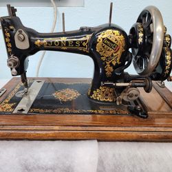 Jones CS Hand Crank Sewing Machine 