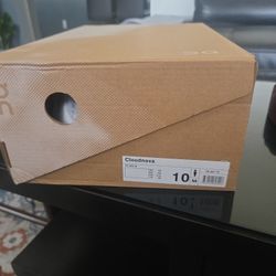 On Cloudnova All White size 10 Men Running Casual Shoes New