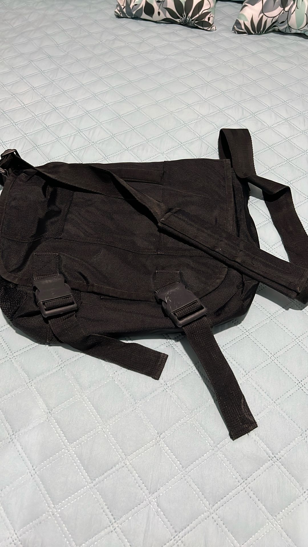 Gap Messenger Bag
