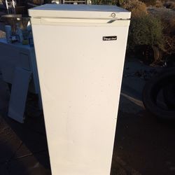 Magic Chef Freezer 