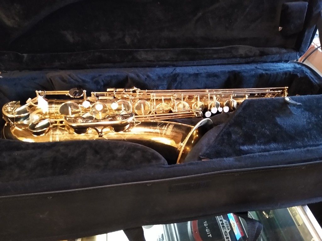 Yamaha Saxophone YTS 52