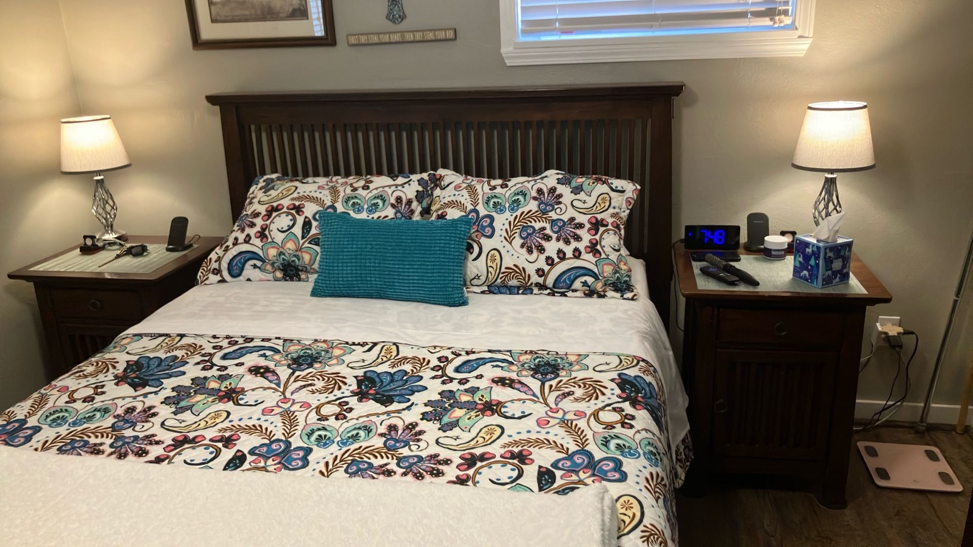 American Signature Dark Wood Five Piece Queen Size Bedroom Set