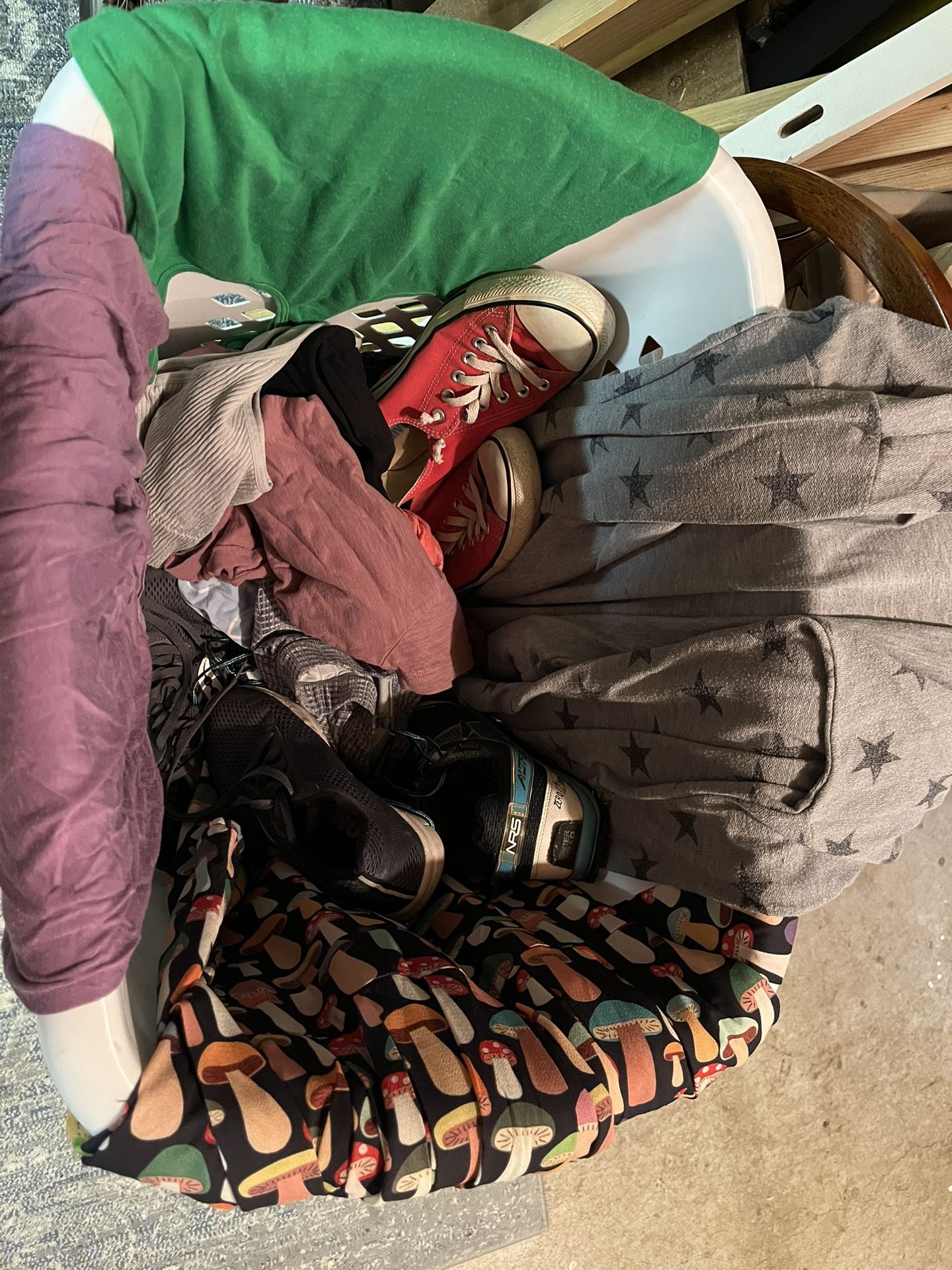 Free Women's Clothes/shoes