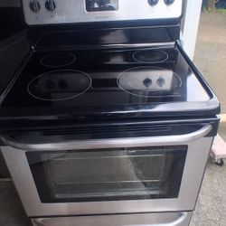 Frigidaire Stainless Glass Top Range ( Stove/Oven) -.Can Deliver 
