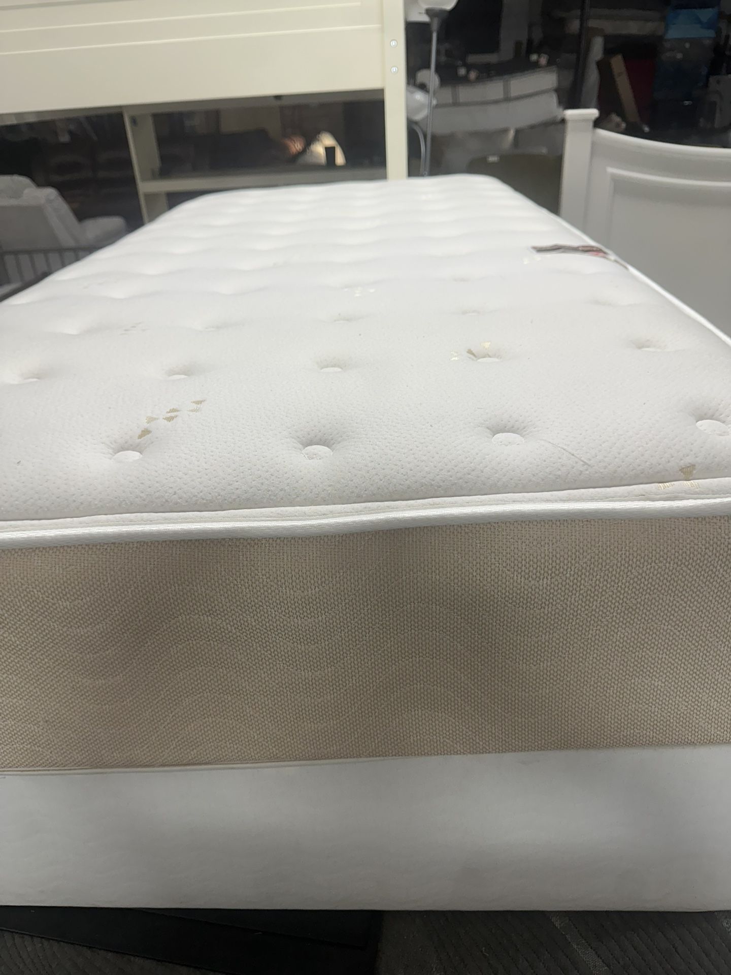 TWIN SIZE MATTRESS