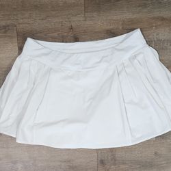 Lululemon Womens Size 14 Skirt