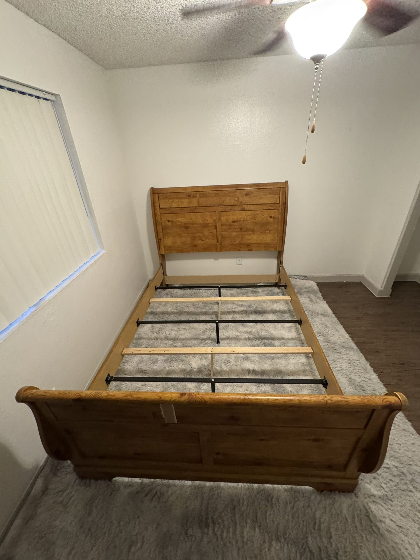 Queen Bedroom Set