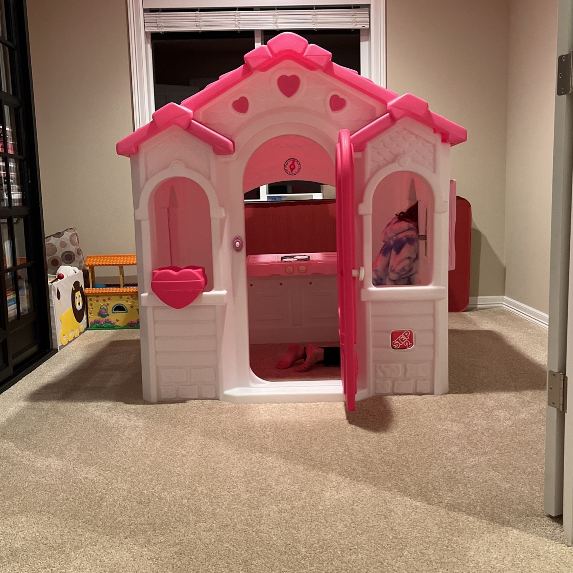 Step two hot sale sweetheart playhouse