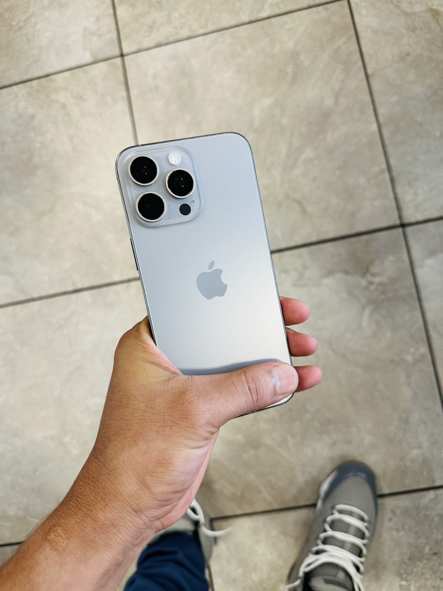 iPhone 15 Pro Max T-Mobile / Metro 256GB