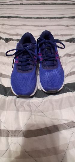 Woman shoes